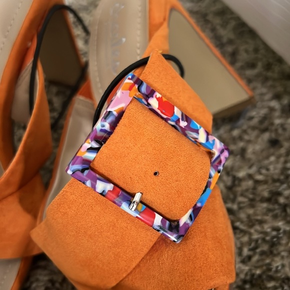 Sandals - Picture 4 of 6